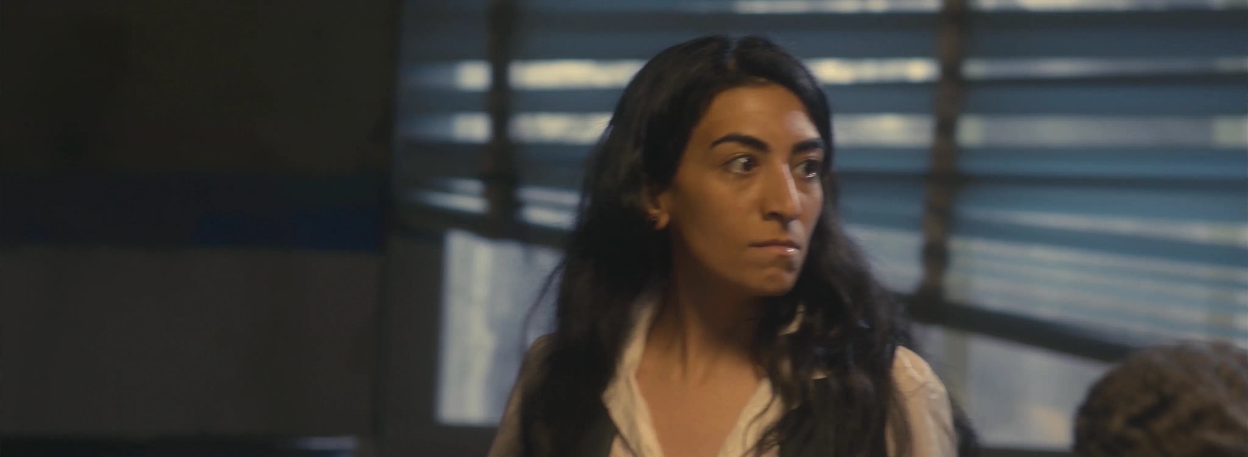 A juror makes her case during deliberation in Tnaash
